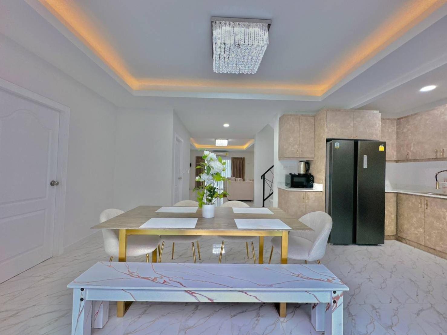 4Bedroom Pool Villa Near Walking St Bonk 芭達亞 外观 照片