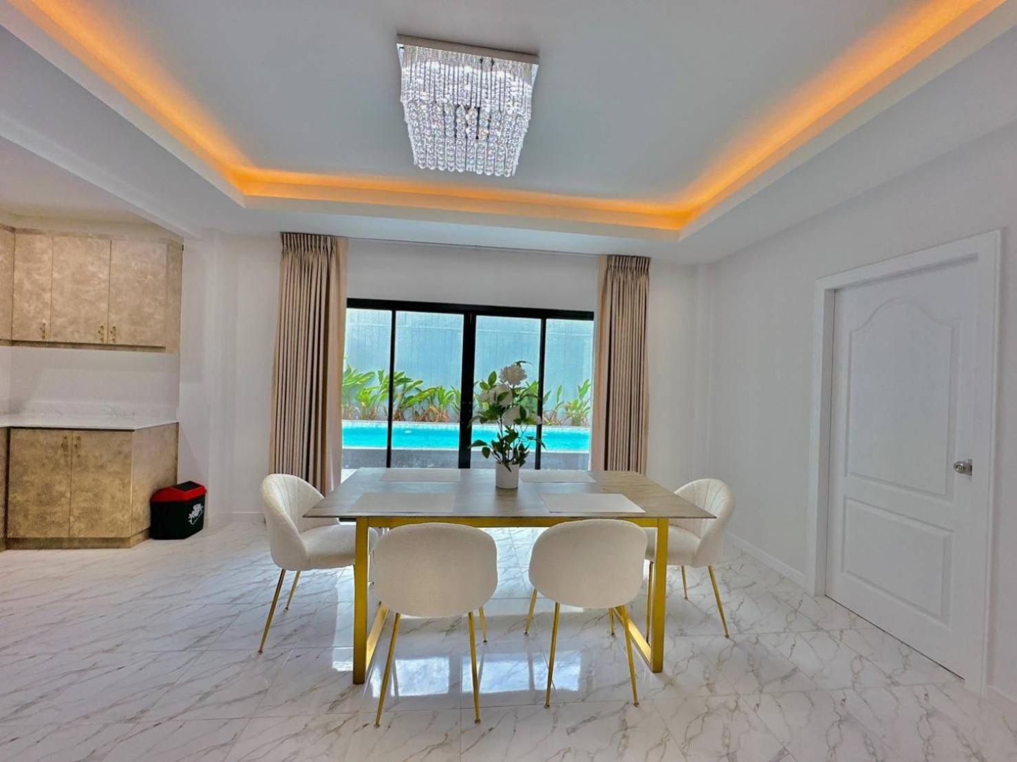4Bedroom Pool Villa Near Walking St Bonk 芭達亞 外观 照片