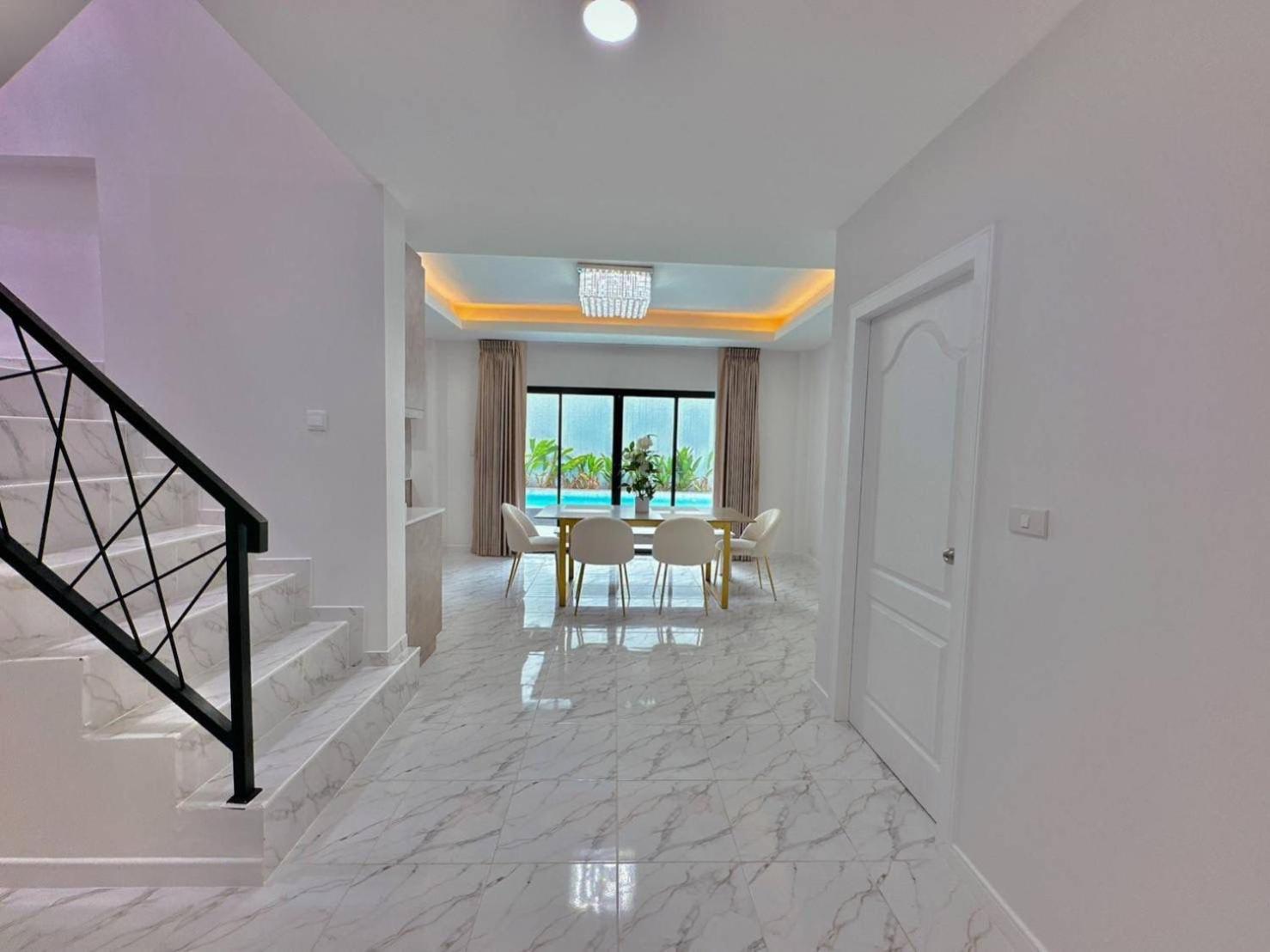 4Bedroom Pool Villa Near Walking St Bonk 芭達亞 外观 照片