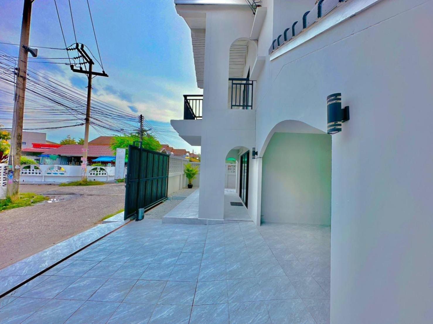 4Bedroom Pool Villa Near Walking St Bonk 芭達亞 外观 照片