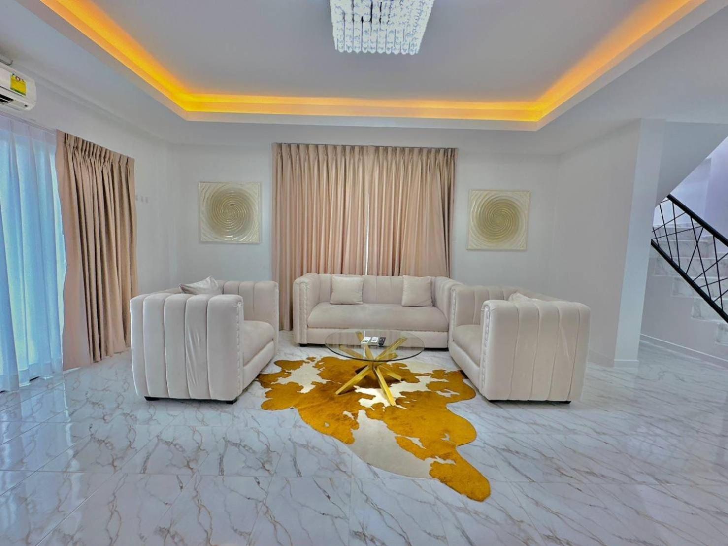 4Bedroom Pool Villa Near Walking St Bonk 芭達亞 外观 照片